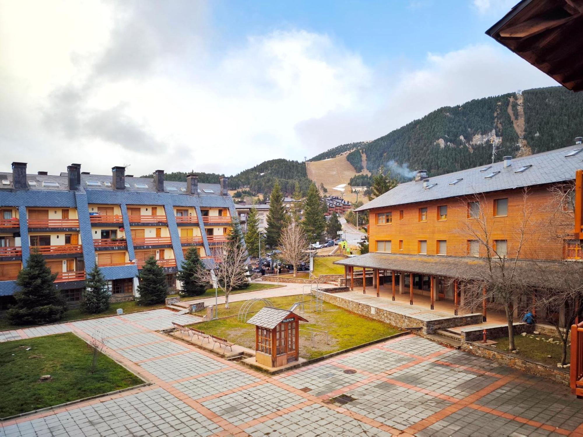 Apartamento a pie de pistas La Molina con vistas Exterior foto